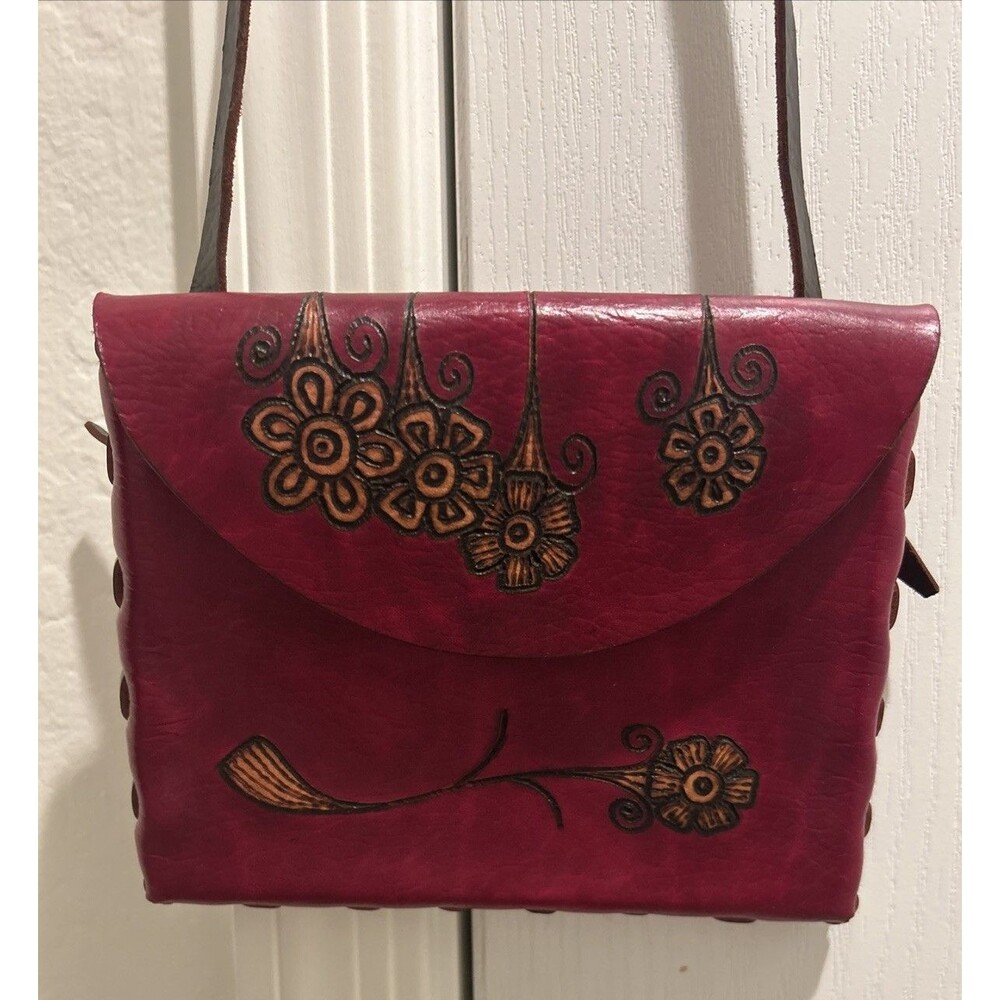 Leather Crossbody Bag Argentina Hand Carved- Tooled– Burgundy Floral Pattern - Picture 5 of 5